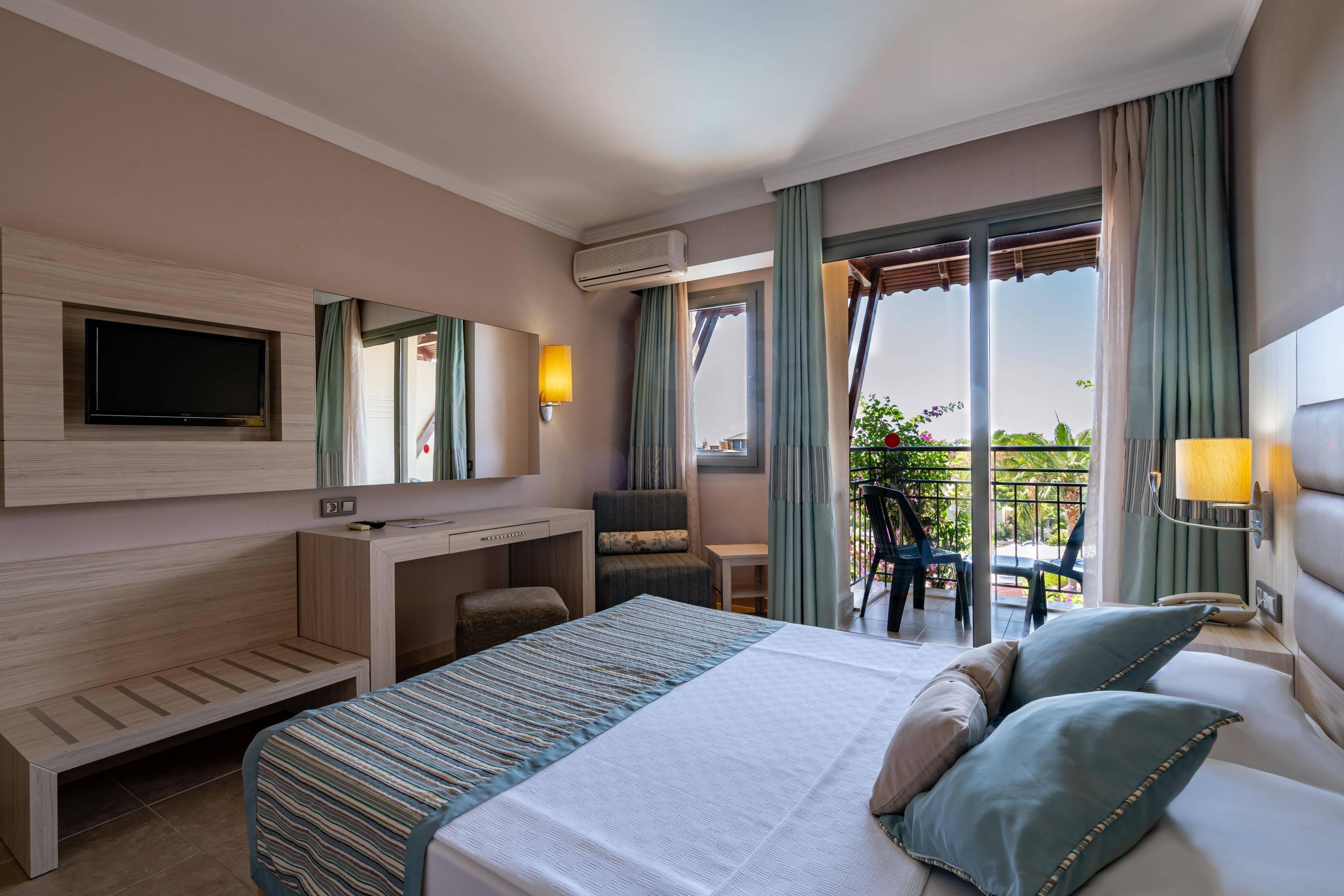 Palmeras Beach Hotel Payallar 외부 사진
