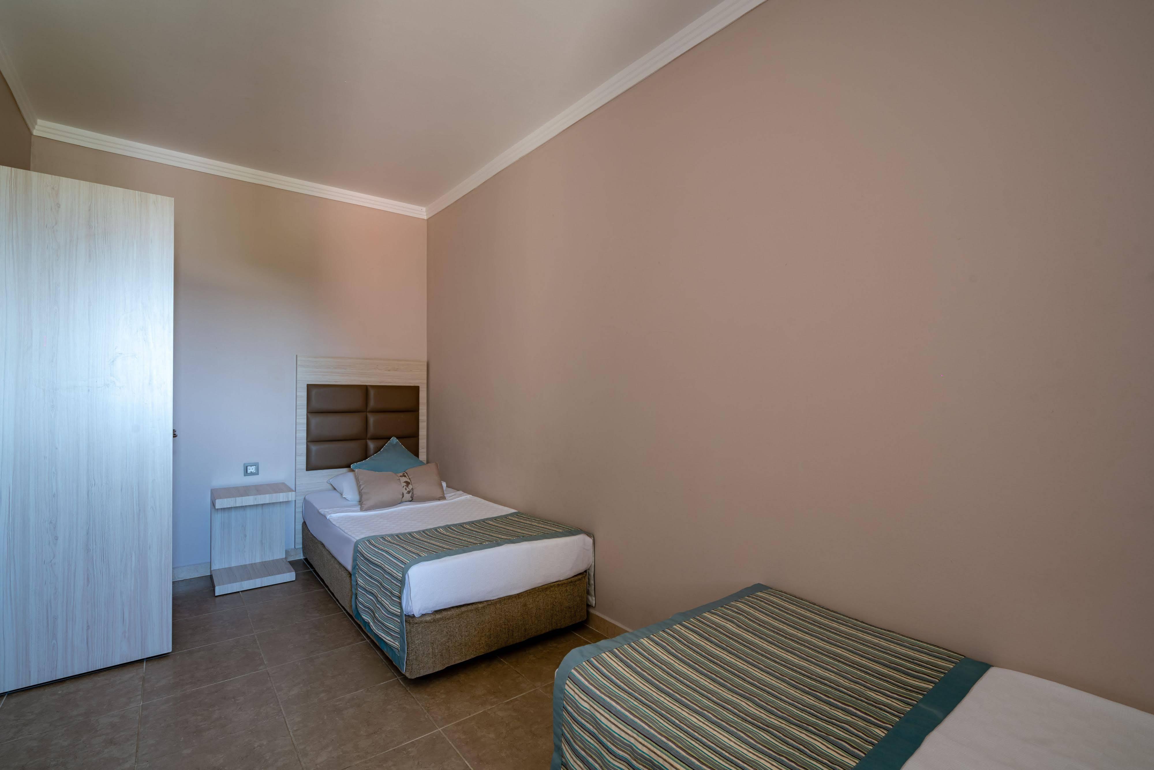 Palmeras Beach Hotel Payallar 외부 사진
